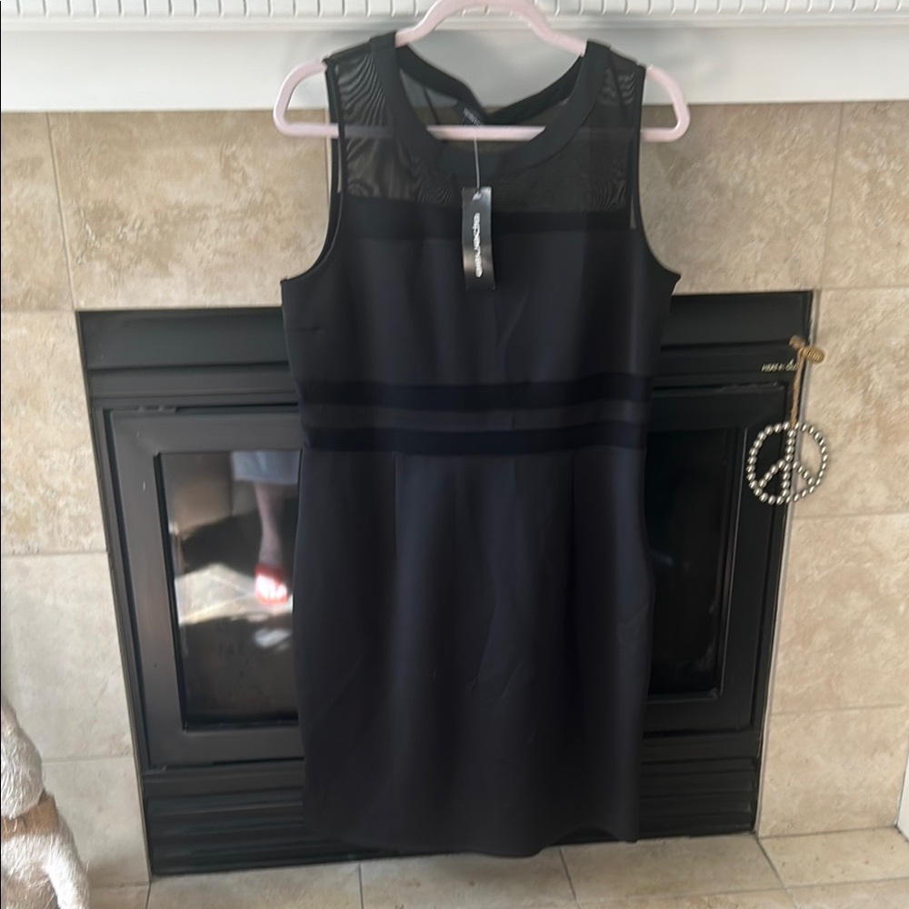 Elegant Black Sleeveless Dress